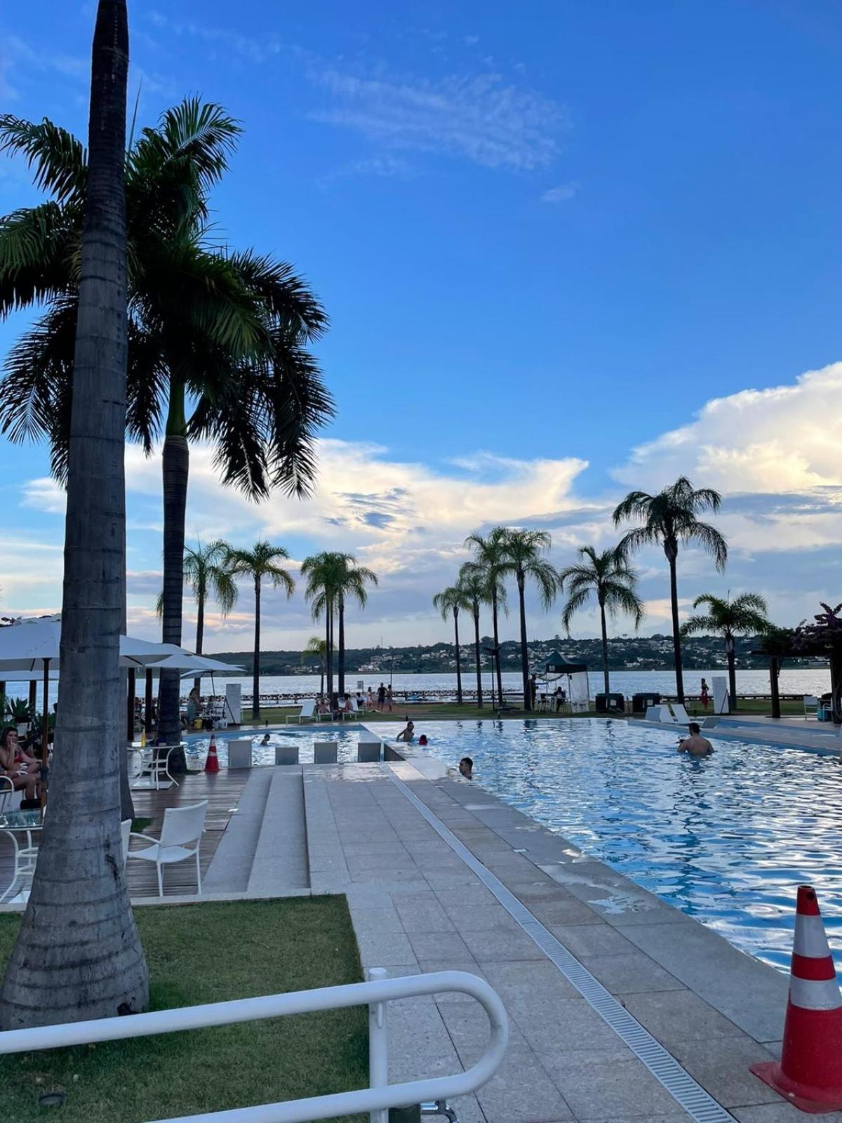 Estiloso Flat Brisas Do Lago Com Terraco Brasília Luaran gambar