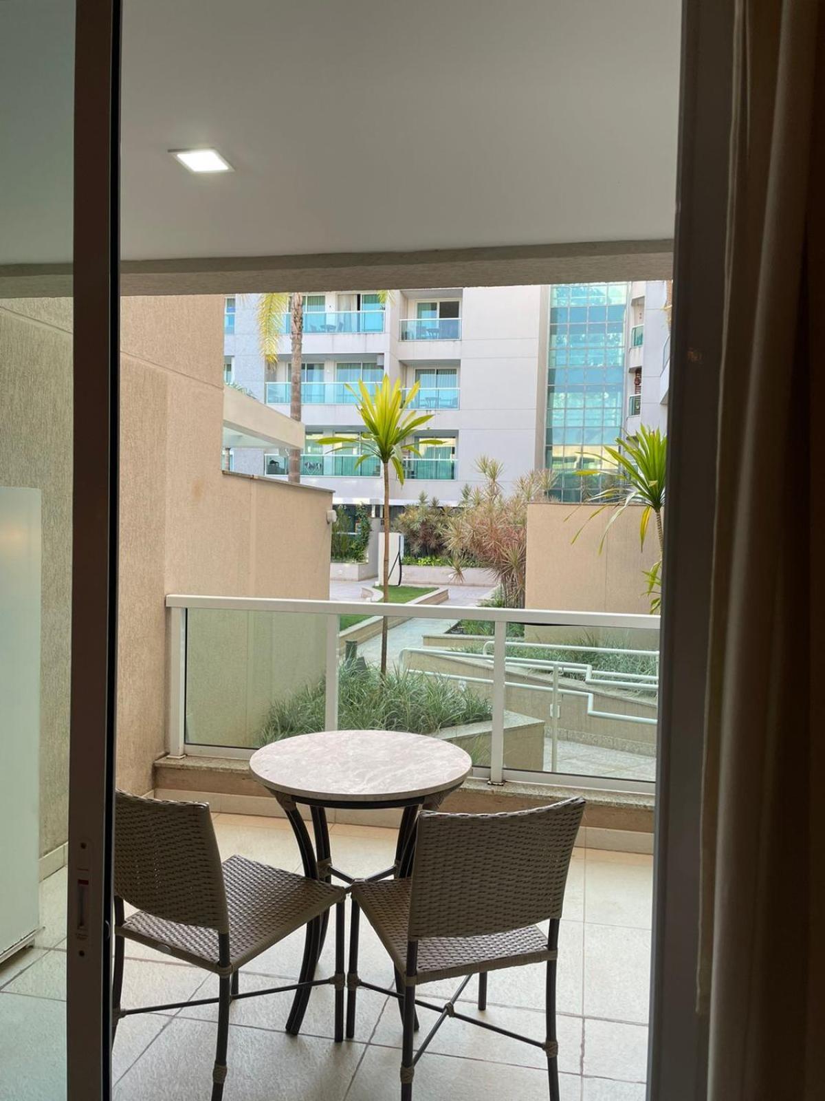 Estiloso Flat Brisas Do Lago Com Terraco Brasília Luaran gambar